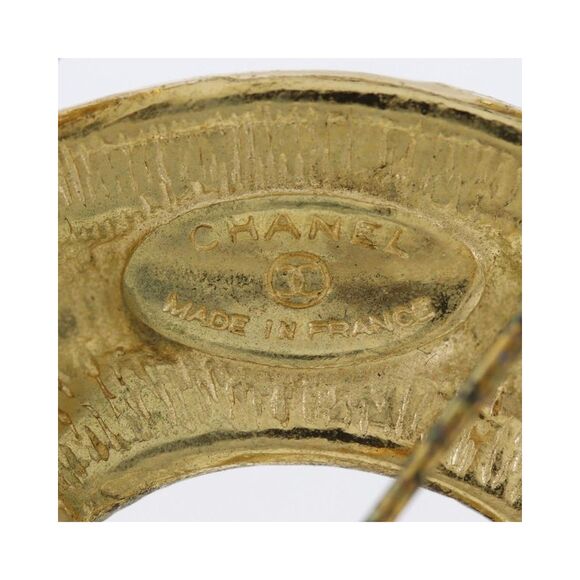 Pre Loved Chanel Matelasse Women Gold Brooches - Picture 8 of 8